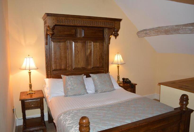 غرفة قياسية, Brigands Inn