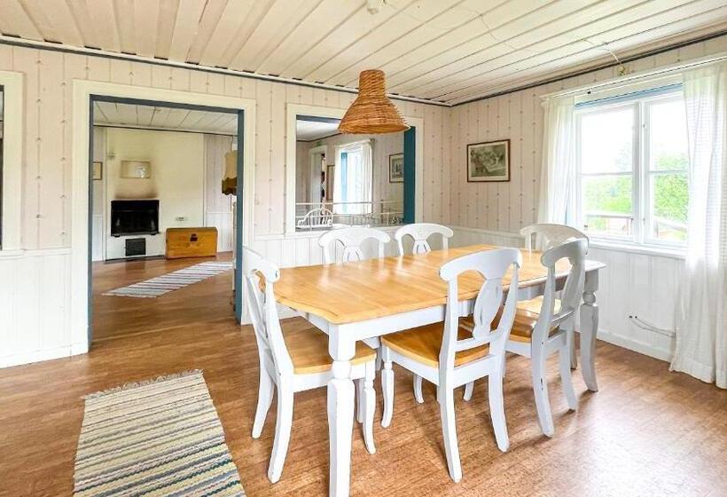 Talo 3 Makuuhuonetta, Stf Tivedstorp