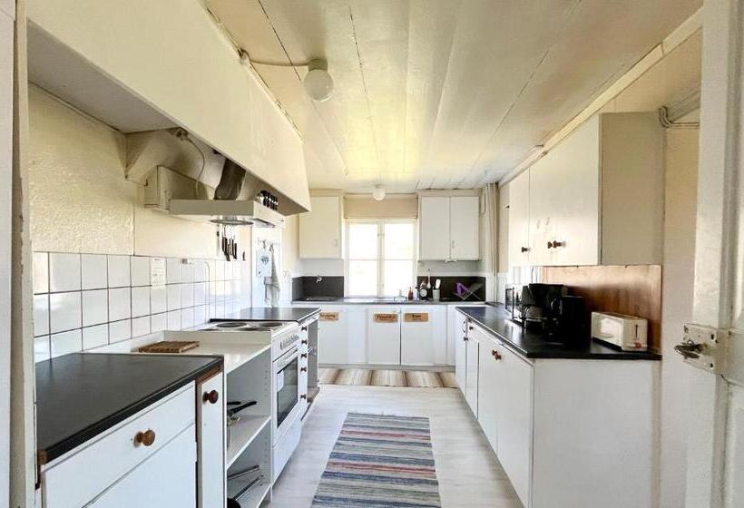 Talo 3 Makuuhuonetta, Stf Tivedstorp