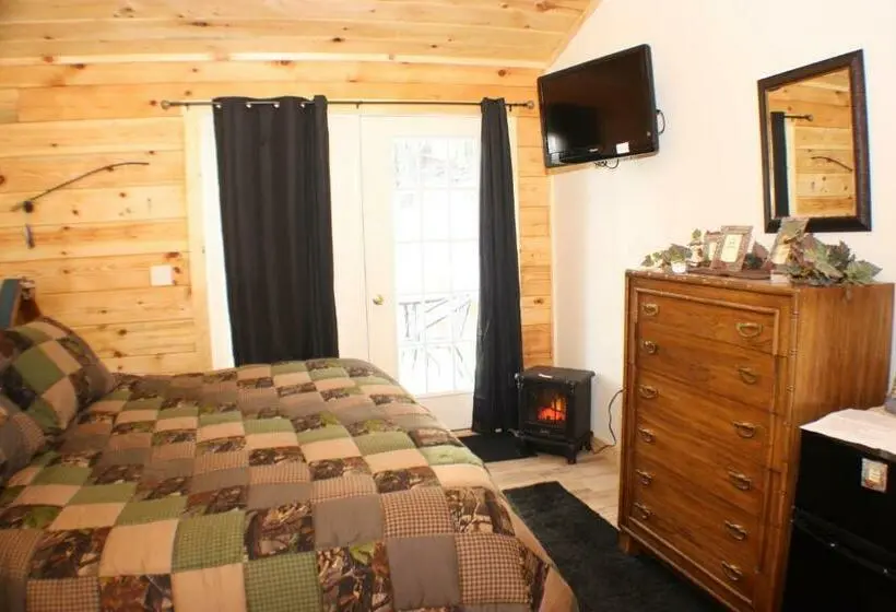 キングサイズベッドのデラックススイート, The Old Tioga Inn Bed And Breakfast