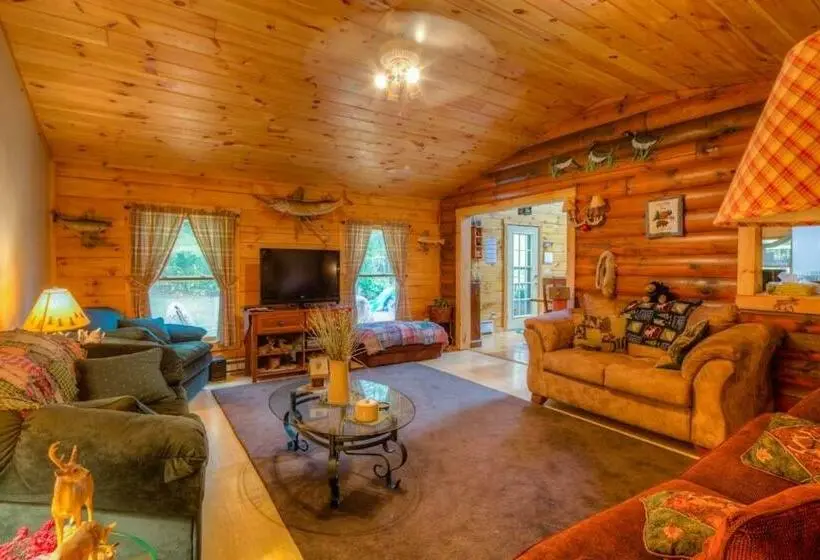 キングサイズベッドのデラックススイート, The Old Tioga Inn Bed And Breakfast
