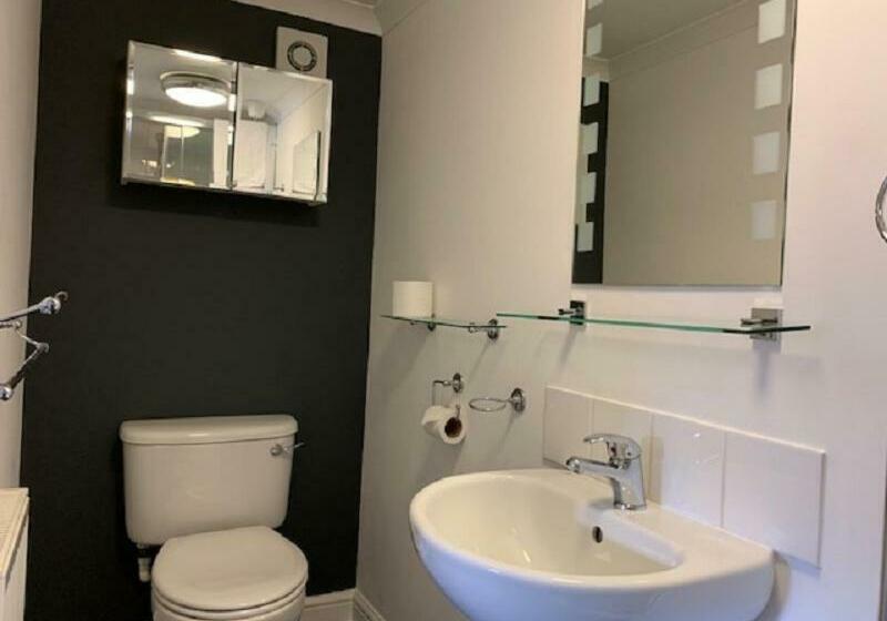 غرفة قياسية, The Silverton Inn