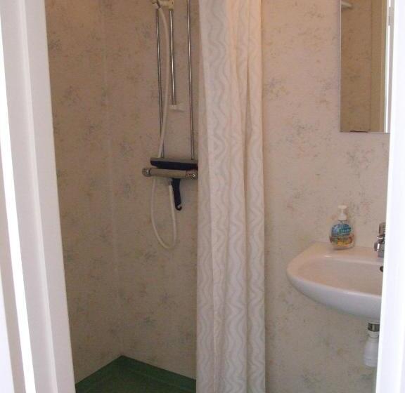 חדר משפחתי, Skålleruds Gård