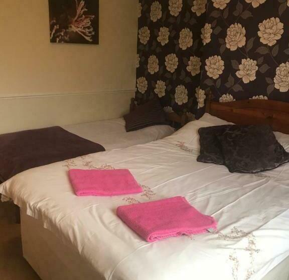 غرفة قياسية, The Penruddocke Arms