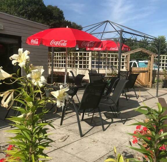 标准间, The Penruddocke Arms