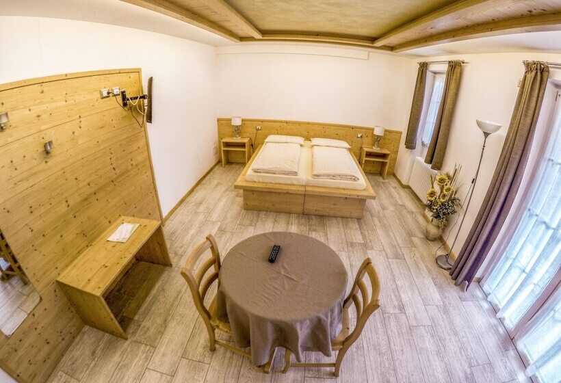 חדר סטנדרט לארבעה, Agritur Casamela