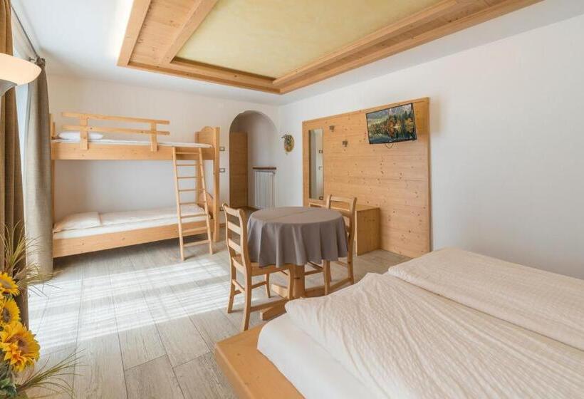 4인용 스탠다드 룸, Agritur Casamela