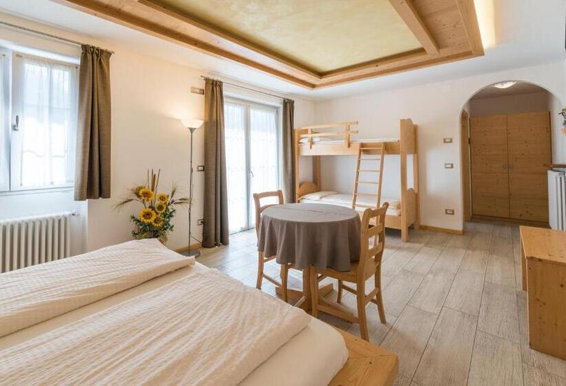 חדר סטנדרט לארבעה, Agritur Casamela