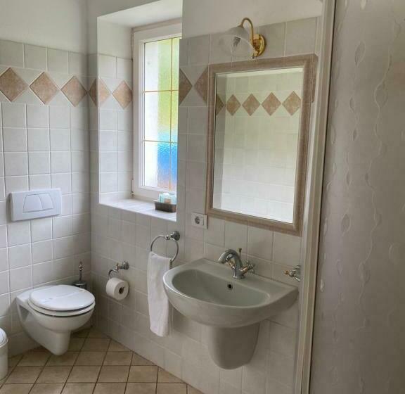 １階のスタンダードルーム, Garni Viggiona