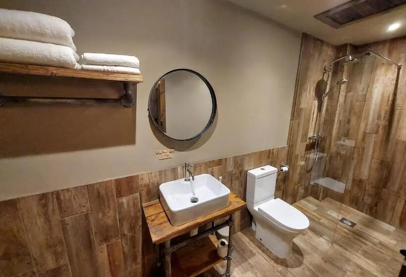 キングサイズベッドのスタンダードルーム, Trawden Arms Community Owned Pub