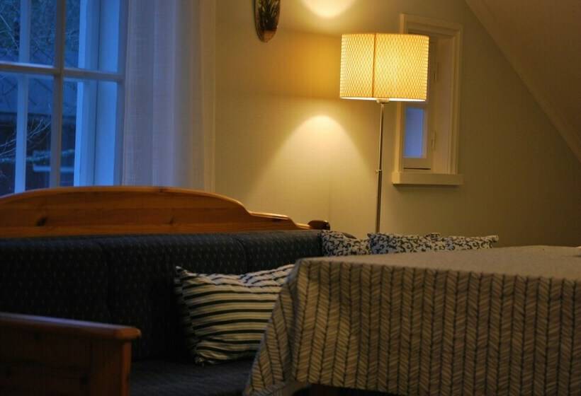 غرفة أساسية رباعية حمام مشترك, Kirjakkalan Ruukkikylä