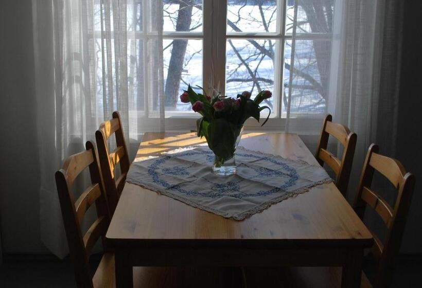 غرفة قياسية رباعية حمام مشترك, Kirjakkalan Ruukkikylä