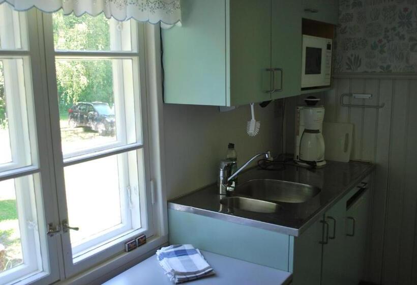 شقة غرفة واحدة مطلة على الحديقة, Kirjakkalan Ruukkikylä