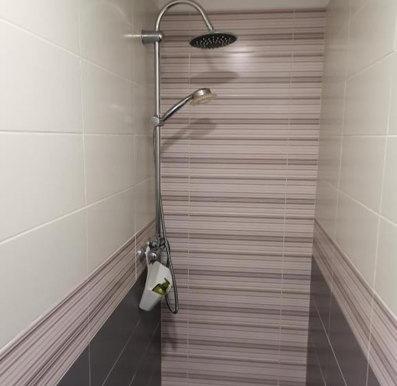 شقة غرفة واحدة, La Ruche Cantalienne