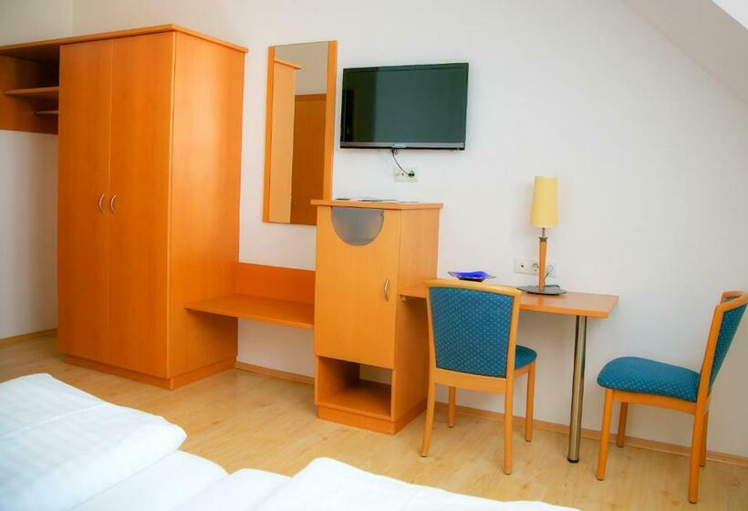 Номер Стандарт, Restaurant Perschler