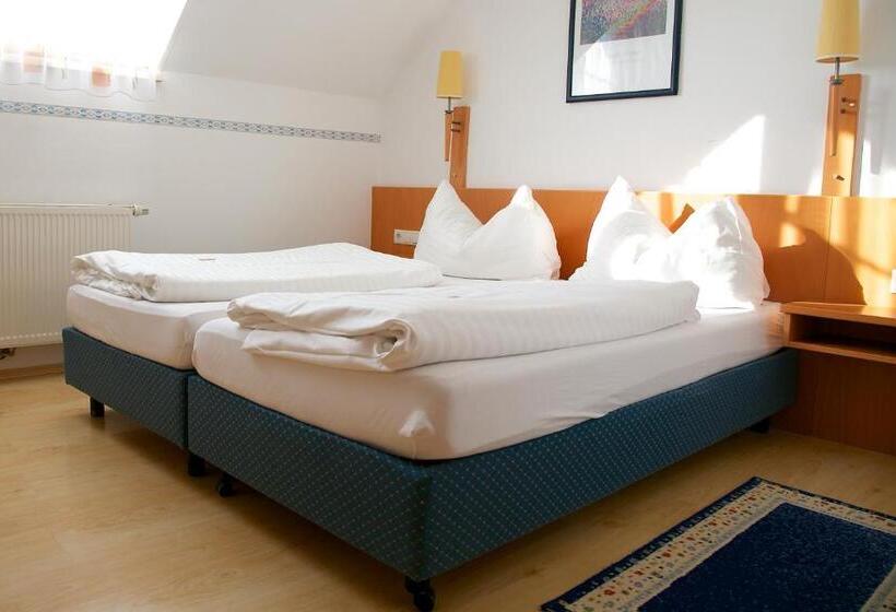 Номер Стандарт, Restaurant Perschler