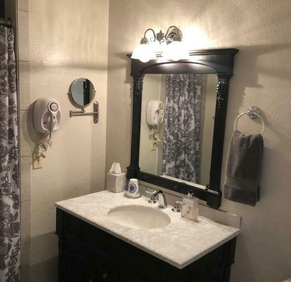 스탠다드 룸 킹사이즈 침대, Ramsey Canyon B&b