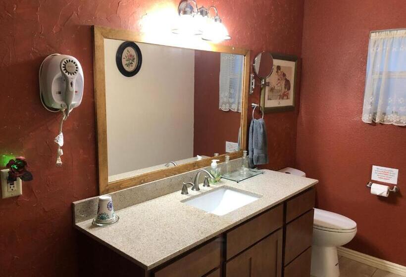 חדר סטנדרט עם מיטת קינג, Ramsey Canyon B&b