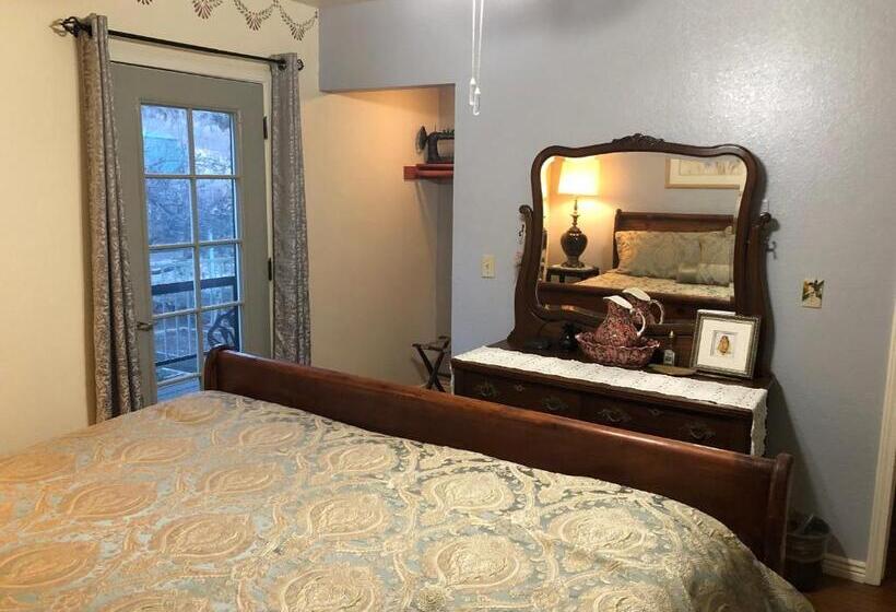 스탠다드 룸 킹사이즈 침대, Ramsey Canyon B&b