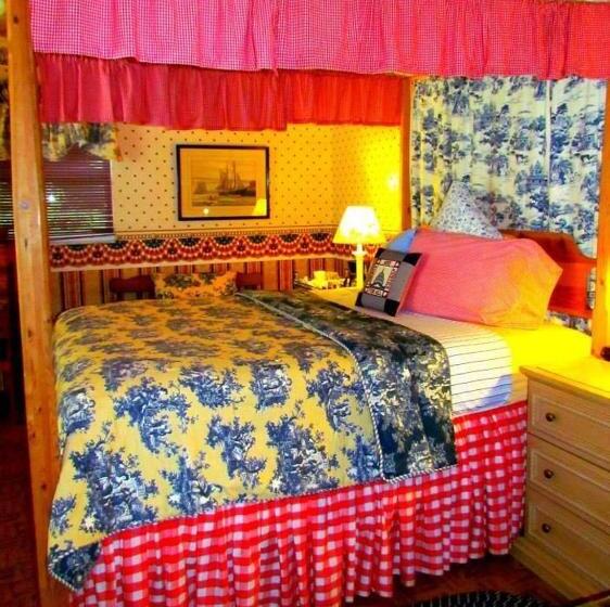 חדר סטנדרט לארבעה, Shamrock Thistle & Crown B&b