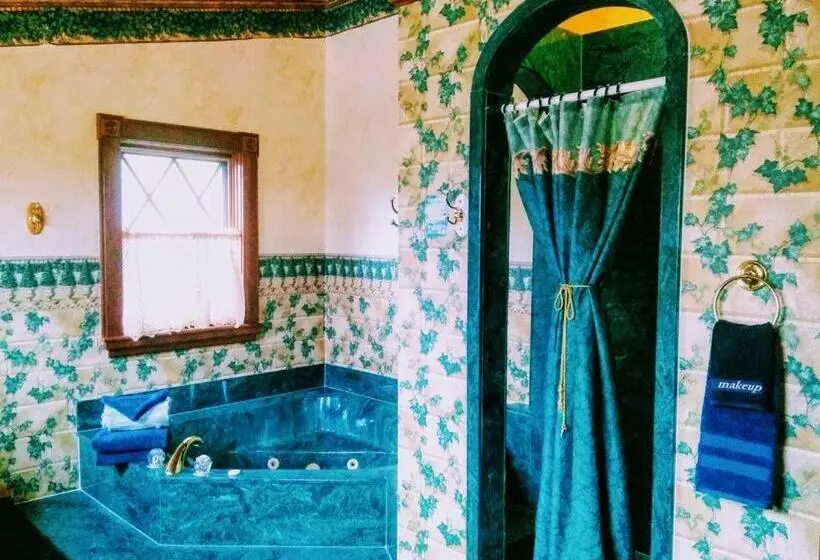 スーペリアールーム, Shamrock Thistle & Crown B&b