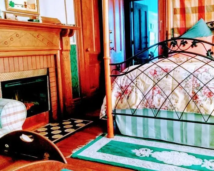 スーペリアールーム, Shamrock Thistle & Crown B&b