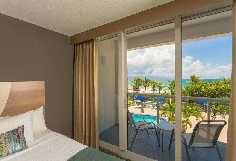 带2个双人床的标准工作室, Best Western Plus Atlantic Beach Resort