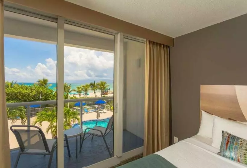 اتاق استاندارد با تخت بزرگ, Best Western Plus Atlantic Beach Resort