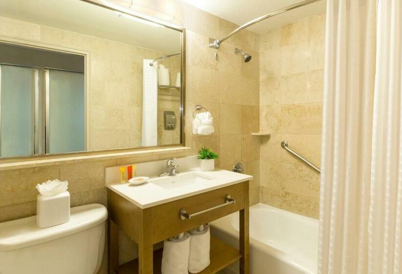 带双人大床的行政管理套房, Best Western Plus Atlantic Beach Resort