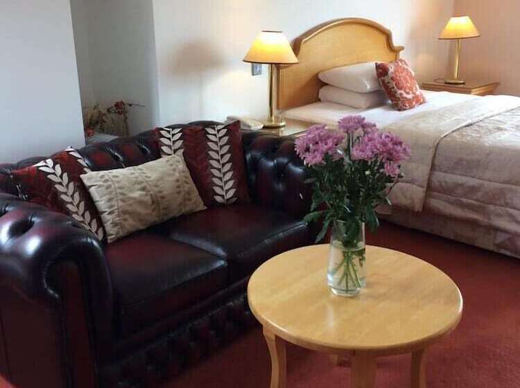 جناح سوبيريور, Cashen Course House