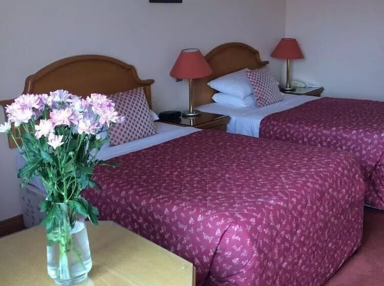 اتاق استاندارد, Cashen Course House
