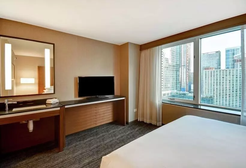 Sviitti, Embassy Suites By Hilton Chicago Downtown Magnificent Mile