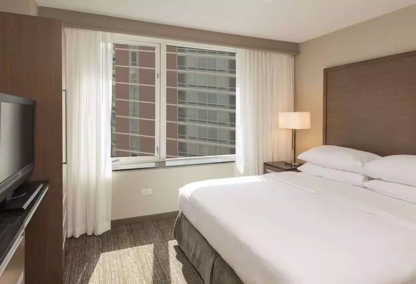 Sviitti Liikuntarajoitteisille, Embassy Suites By Hilton Chicago Downtown Magnificent Mile