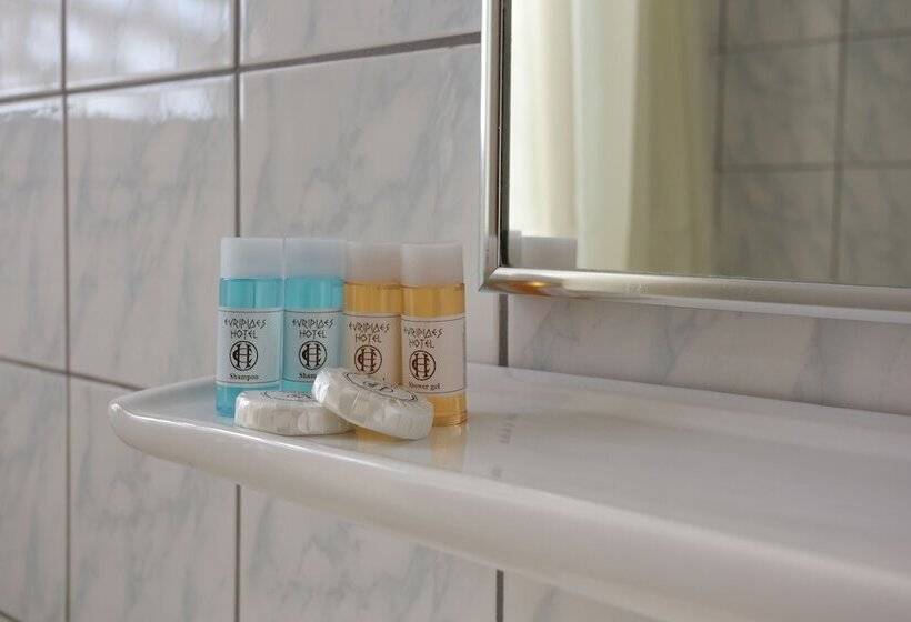 غرفة قياسية, Evripides