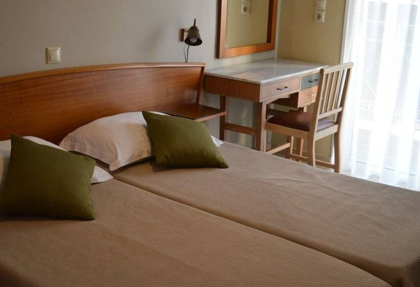 غرفة قياسية, Evripides