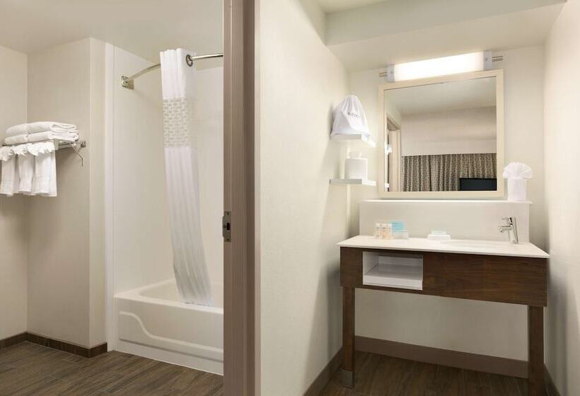 스위트, Hampton Inn & Suites Hershey