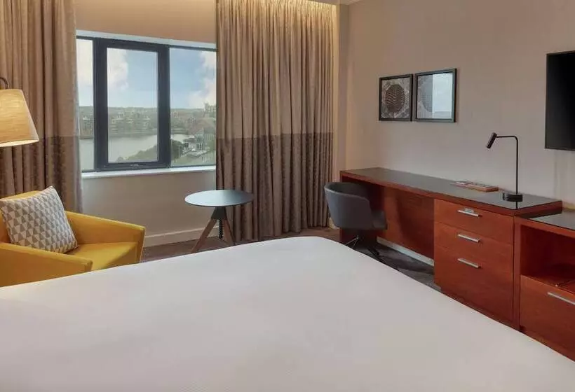 ファミリールーム, Hilton Belfast