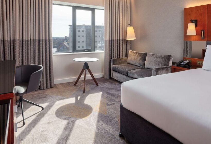 Семейный Номер, Hilton Belfast