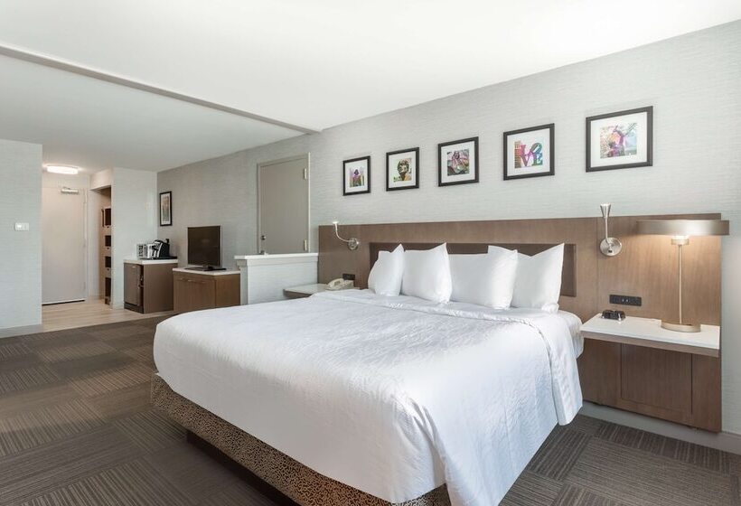 Полулюкс, Hilton Garden Inn Philadelphia Center City