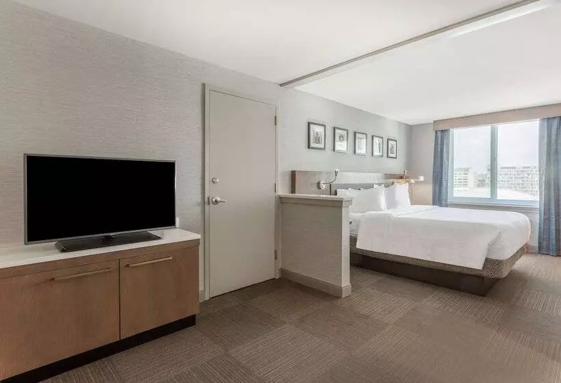 سوئیت جونیور برای معلولان, Hilton Garden Inn Philadelphia Center City