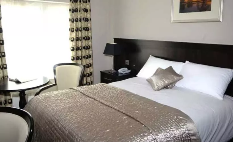 デラックスルーム, Killarney Court