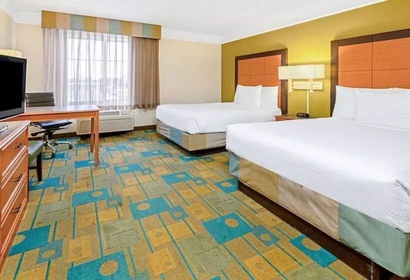 2ダブルベッドのスタンダードルーム, La Quinta By Wyndham Salt Lake City Airport