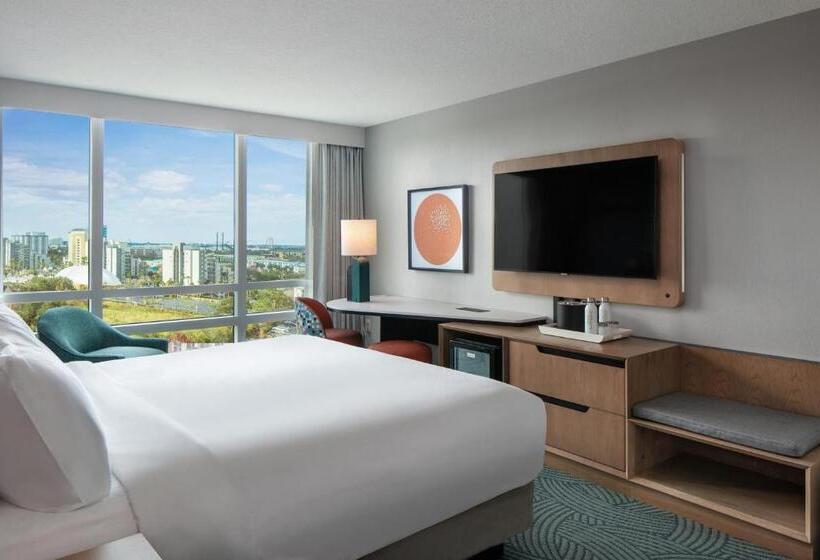 Номер Стандарт Кровать Кинг Адаптированный для Инвалидов, Landy Orlando Universal Blvd, A Tribute Portfolio