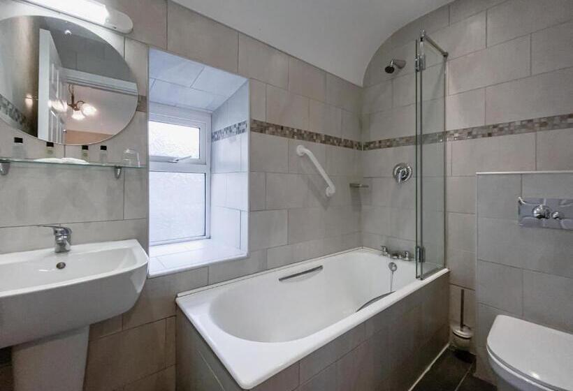 Family Room, Leenane