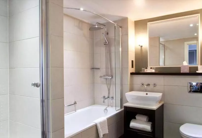 エグゼクティブファミリールーム, London Chigwell Prince Regent Hotel, Bw Signature Collection