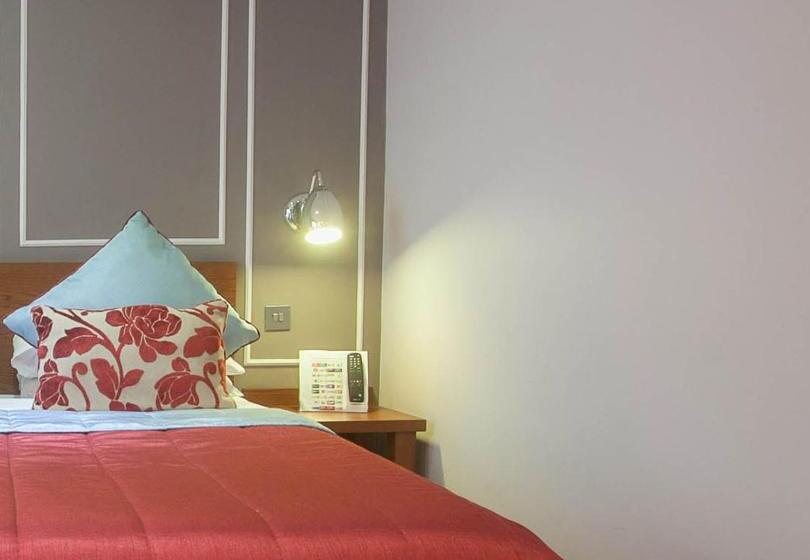 Индивидуальный Номер Классика, London Chigwell Prince Regent Hotel, Bw Signature Collection