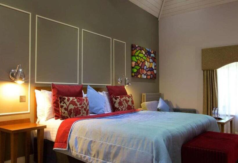 Номер Superior, London Chigwell Prince Regent Hotel, Bw Signature Collection