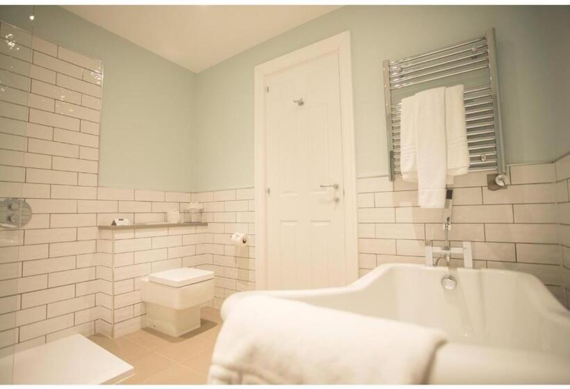 Family Suite, London Chigwell Prince Regent Hotel, Bw Signature Collection