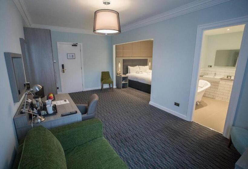 Family Suite, London Chigwell Prince Regent Hotel, Bw Signature Collection