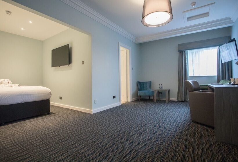 Family Suite, London Chigwell Prince Regent Hotel, Bw Signature Collection